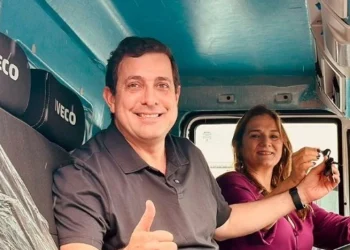 Gervásio Maia destina carro-pipa para Olho D’água