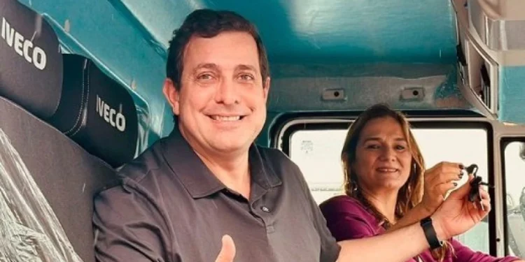 Gervásio Maia destina carro-pipa para Olho D’água