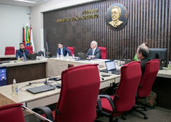 Ex-prefeito da Paraíba deverá devolver R$ 93 mil por despesas não comprovadas com alimentos