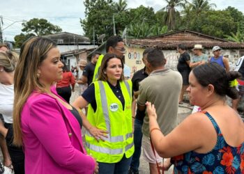 Prefeita e vice de Bayeux visitam áreas alagadas e anunciam ações emergenciais para o município