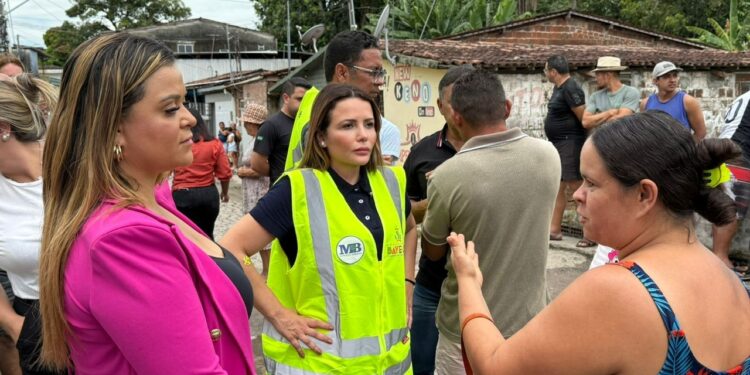 Prefeita e vice de Bayeux visitam áreas alagadas e anunciam ações emergenciais para o município