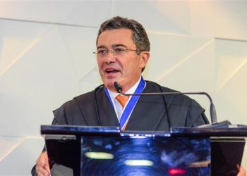 “O Brasil pode parar”, alerta novo presidente do TCU Vital Filho em entrevista às páginas amarelas de Veja