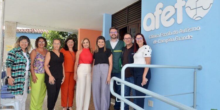 Prefeita de Queimadas visita Clínica-Escola do Autismo e Afeto que será referência para a criação do Centro da Criança Autista na cidade