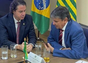 Após solicitação de Veneziano, governo suspende tabela do leite de cabra para recompor valores e atender produtores paraibanos