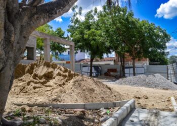 Obras de revitalização da Praça Manoel da Costa Cirne, no Pedregal, entram na reta final e devem ser entregues no próximo mês
