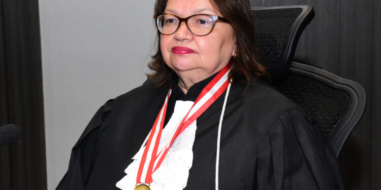 Desembargadora Lílian Cananéa toma posse logo após eleita pelo Pleno do TJPB