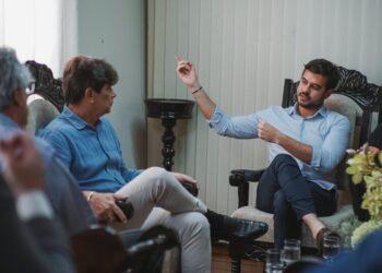 Prefeito Joaquim Fernandes se reúne com presidente da Federação das Indústrias da Paraíba (FIEPB)