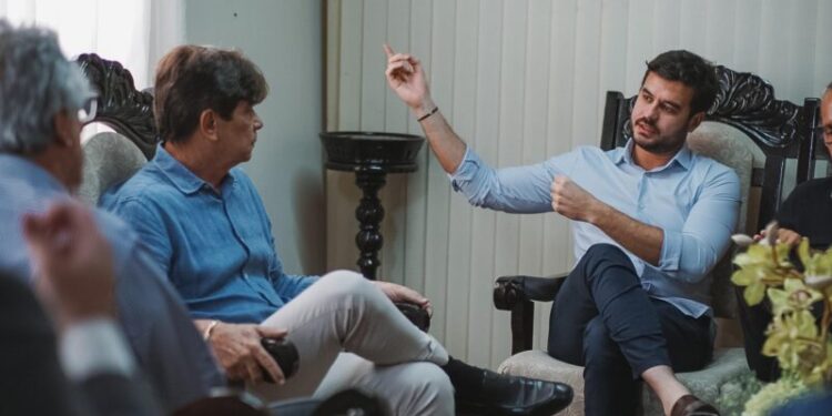 Prefeito Joaquim Fernandes se reúne com presidente da Federação das Indústrias da Paraíba (FIEPB)