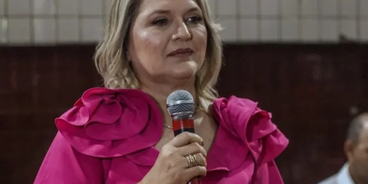 Vice-prefeita de Itatuba renuncia ao cargo após 20 dias de mandato