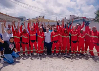 Prefeito entrega 100 ruas em 31 bairros de João Pessoa e projeta avanço da pavimentação por toda a cidade