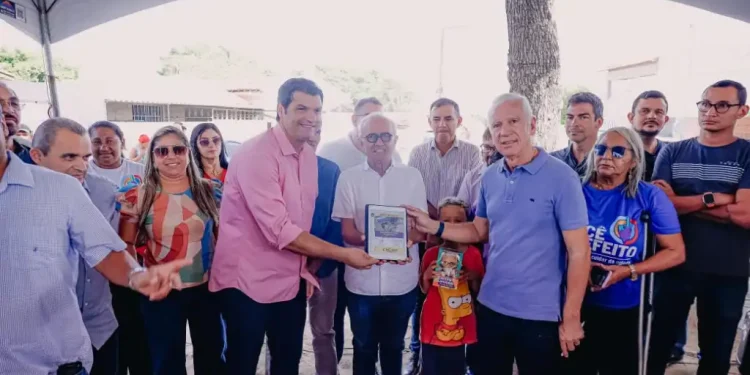 Cícero Lucena e Leo Bezerra autorizam construção da Praça Gauchinha