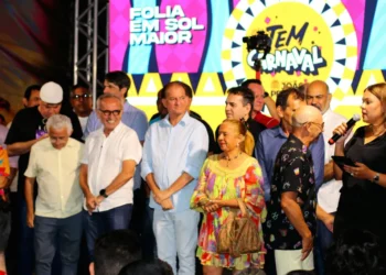 Cícero Lucena apresenta programação das prévias, Folia de Rua e Carnaval Tradição; confira