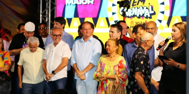 Cícero Lucena apresenta programação das prévias, Folia de Rua e Carnaval Tradição; confira