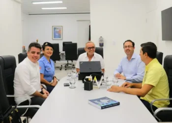 Cícero Lucena anuncia aumento de 7,5% para a Guarda Civil Metropolitana