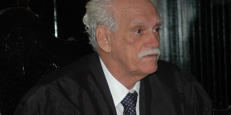 Desembargador aposentado Júlio Aurélio Moreira Coutinho morre aos 89 anos