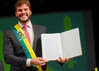 Bruno Cunha Lima toma posse pela segunda vez como prefeito de Campina Grande