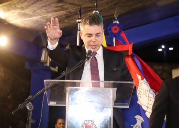 André Coutinho passa a exigir ficha limpa e certidões negativas de servidores comissionados e contratados de Cabedelo