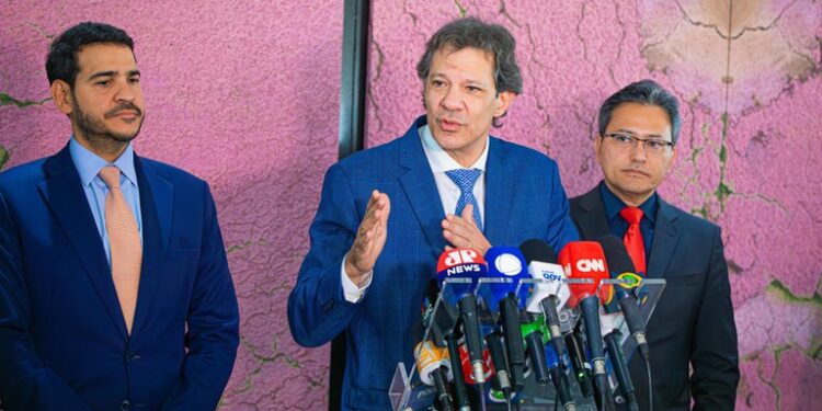 Publicada Medida Provisória que proíbe cobrança diferenciada por transações em Pix
