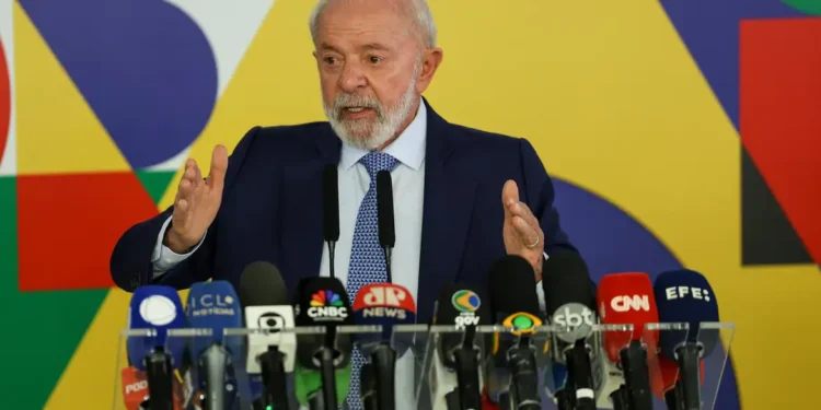 “Maior programa de crédito do país”, diz Lula sobre consignado CLT