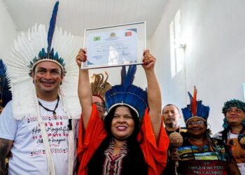 Ministra Sonia Guajajara é homenageada com título de cidadã de Monte-Mor, na Paraíba
