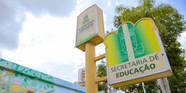 Prefeitura de Campina Grande concede reajuste salarial de 6,27% para professores da Rede Municipal já a partir de janeiro