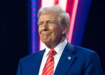 Donald Trump será empossado para segundo mandato nesta segunda-feira (20)