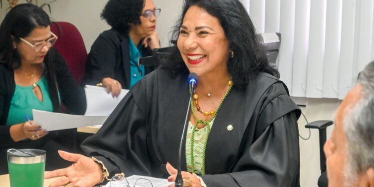 Conselho Superior empossa Madalena Abrantes como defensora pública-geral do biênio 2025/2027