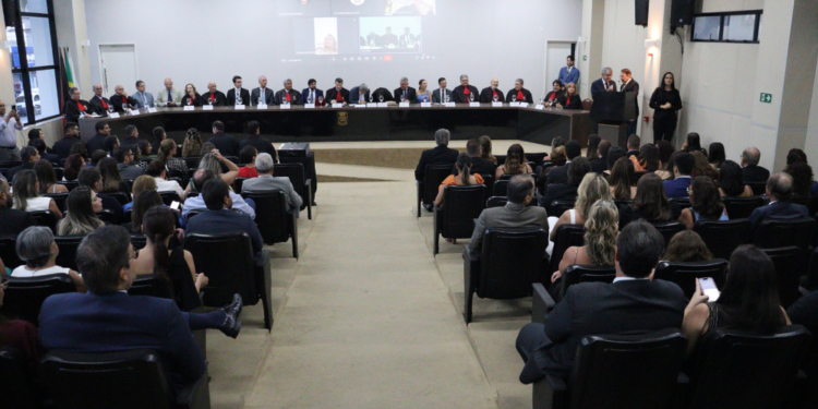 MPPB recebe mais oito promotores de Justiça em sessão solene do Colégio de Procuradores