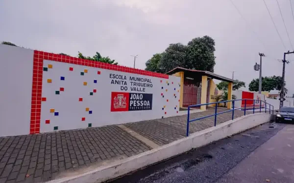 Cícero Lucena entrega 42ª escola reconstruída pela Prefeitura e projeta novo padrão de ensino tecnológico para toda a rede de João Pessoa