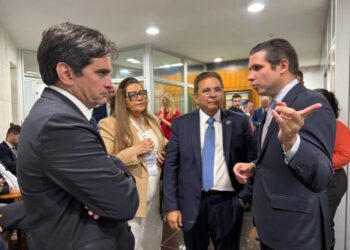 Adriano Galdino é recebido por Hugo Motta na presidência da Câmara para tratar de ações para o estado