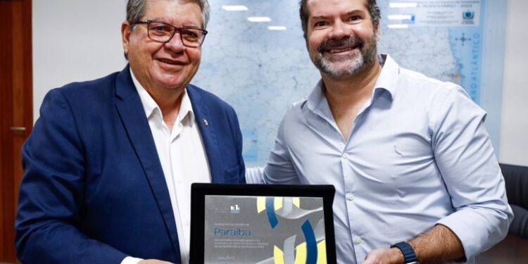 João Azevêdo recebe reconhecimento do CLP que atesta a Paraíba como o estado mais competitivo do Nordeste