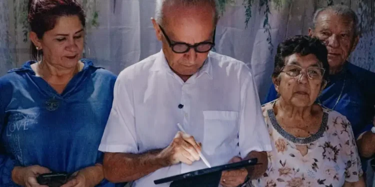 Cícero Lucena autoriza pavimentação de 11 ruas em Gramame e projeta avanço das obras por toda a cidade