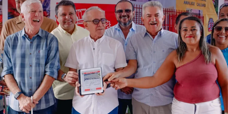 Cícero Lucena autoriza pavimentação no Planalto da Boa Esperança e destaca mais de R$ 13 milhões investidos no bairro