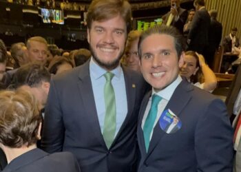 Prefeito de Campina Grande parabeniza Hugo Motta pela eleição à Presidência da Câmara: “Orgulho para a Paraíba”