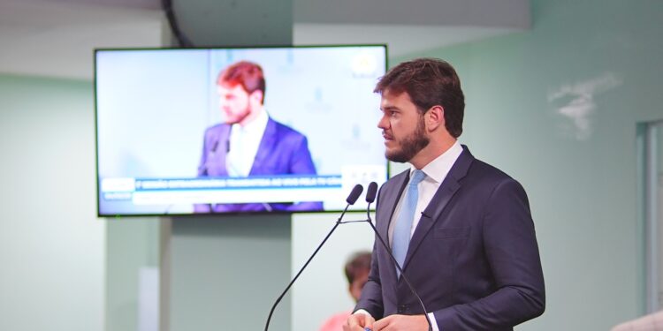 Bruno Cunha Lima abre o ano legislativo com mensagem de unidade e compromisso entre os Poderes em prol de Campina Grande