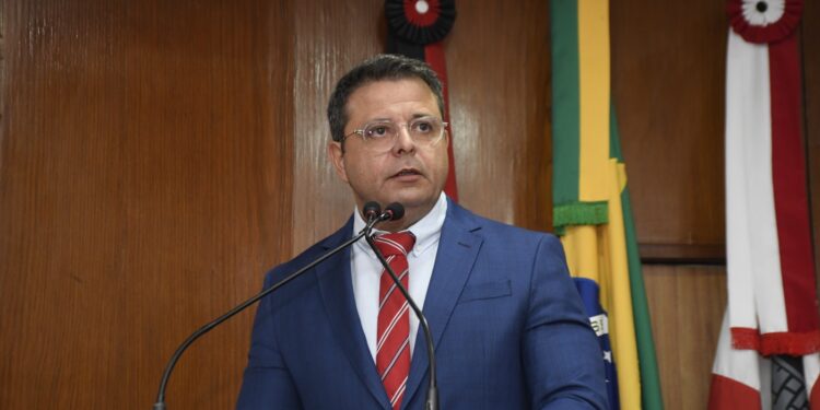 Marmuthe inicia trabalhos como 1º secretário da Câmara de João Pessoa