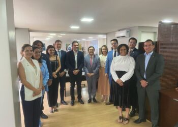OAB-PB debate com Hugo Motta pauta em defesa da advocacia paraibana e nacional