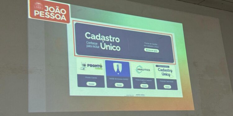 Servidores da Prefeitura passam por capacitação sobre funcionamento do novo portal do Cadastro Único