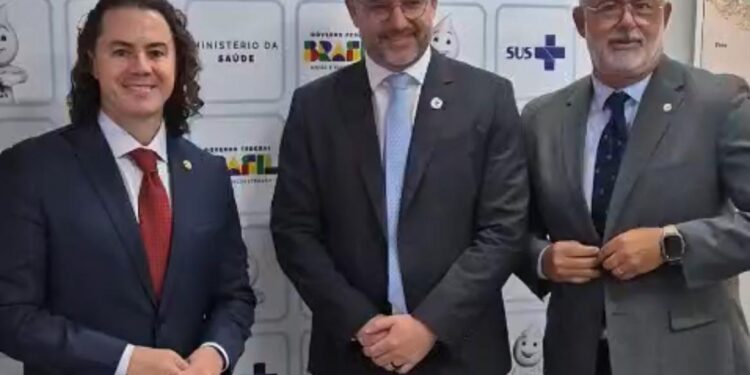 Em audiência articulada por Veneziano, Secretário de Atenção Especializada do Ministério da Saúde recebe presidente da FAP e assegura investimentos