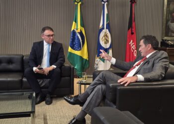 Vitalzinho vê “extrema direita doente” e prega regulação das redes sociais: “Congresso não pode se acovardar”