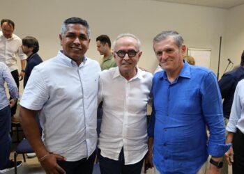 Cícero Lucena realiza 1° encontro com nova equipe, anuncia Odon como líder e Emano para a Articulação Política