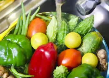 Saúde orienta população e alerta sobre riscos de contaminação de água e alimentos devido às chuvas