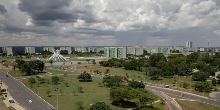 Prefeitos de todo o Brasil irão se reunir em Brasília a partir desta terça (11)