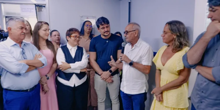 Cícero Lucena inaugura serviço de atendimento odontológico especializado para pacientes com necessidades especiais