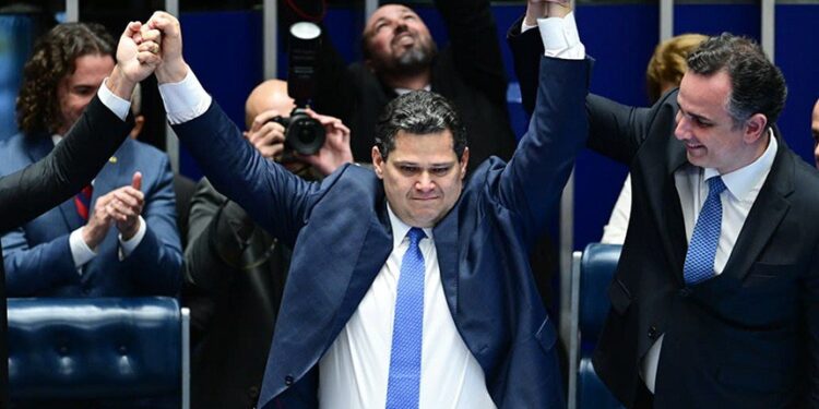 Davi Alcolumbre é o novo presidente do Senado
