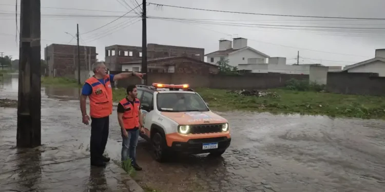 Chove quase 200mm no intervalo de 72 horas e João Pessoa não registra mortes por desastres naturais