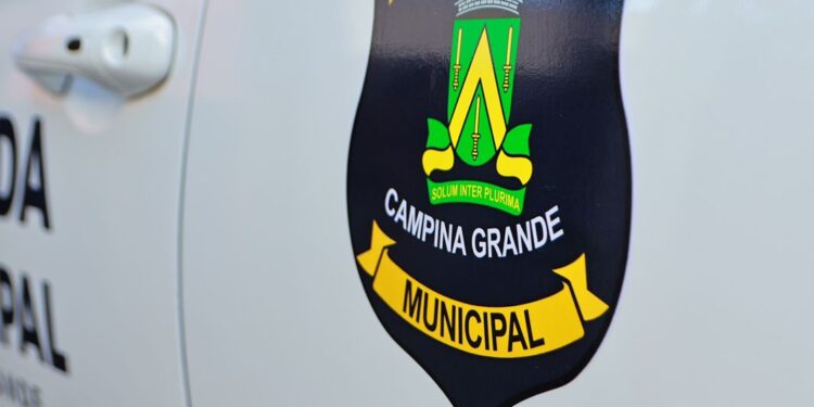 Bruno Cunha Lima sanciona lei que reestrutura a Guarda Municipal de Campina Grande