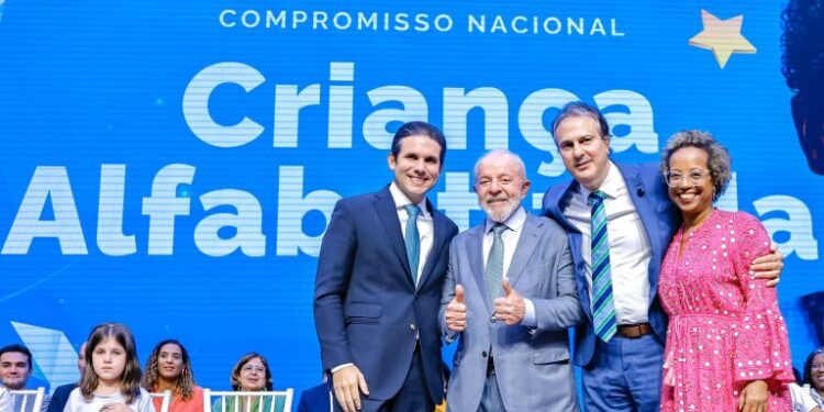 Hugo Motta afirma que é possível oferecer educação de qualidade em todo o Brasil