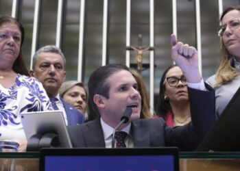 Hugo Motta critica comportamento de deputados na Câmara e afirma não ser “frouxo”: “vocês ainda não me conhecem”