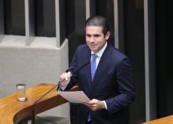 Hugo Motta diz que relação de harmonia entre os Poderes é essencial para a democracia